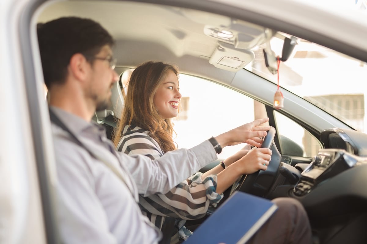 Les avantages de la conduite accompagnée Signal Auto